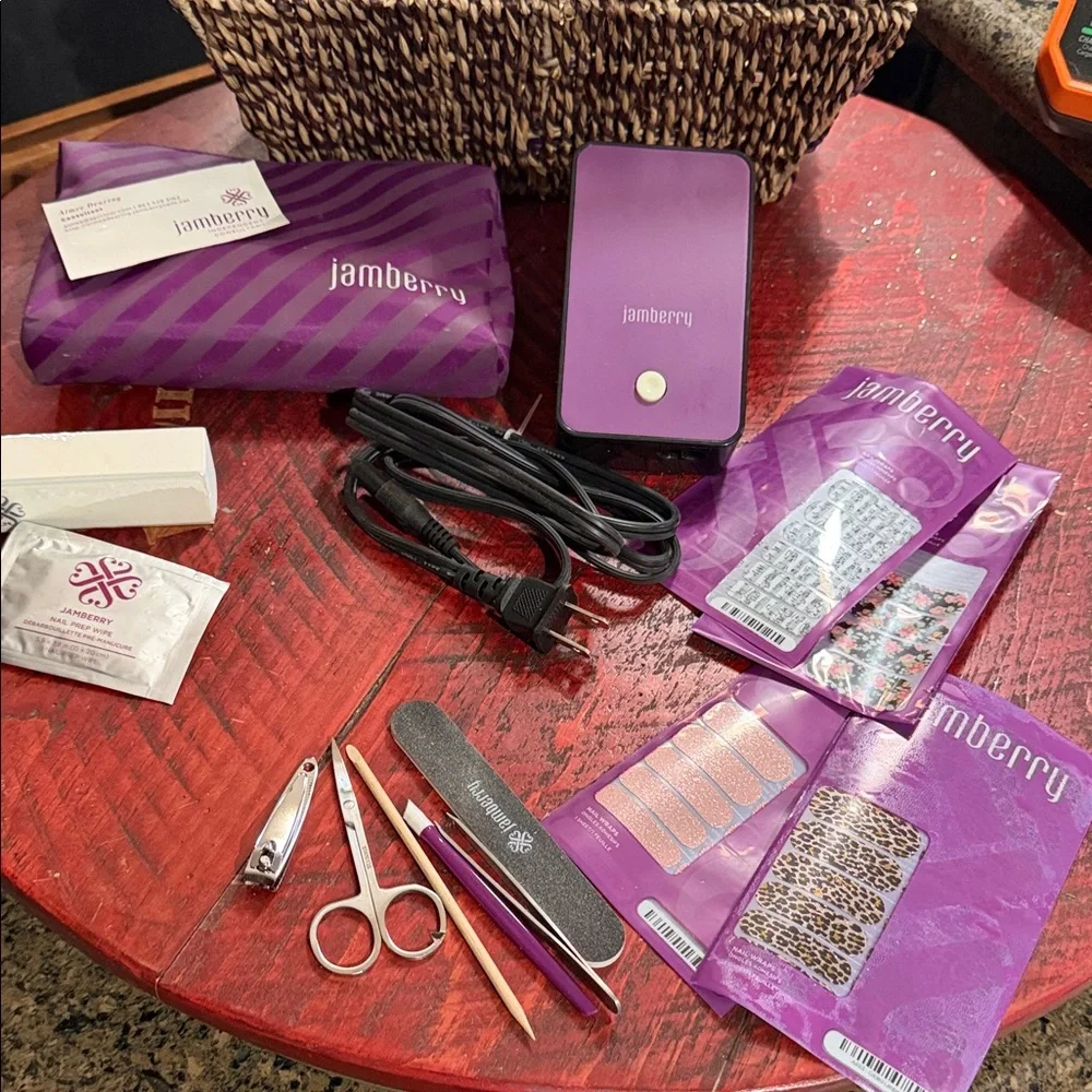 Jamberry Nail Art Set with Accessories